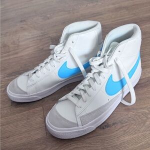 Nike Boys' White Knit Sneakers